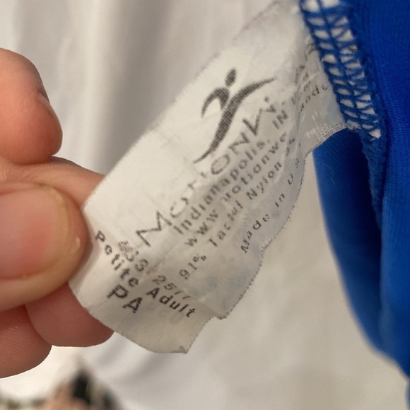 Motion Wear Camisole Leotard with bow in front Size Petite Adult royal blue - Picture 4 of 4